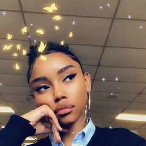 Meet your Posher, Kayla